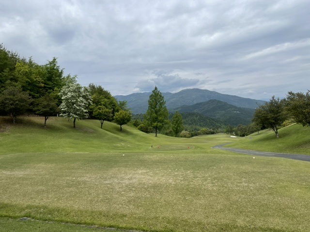 新緑の中で久しぶりのゴルフ　～明知ゴルフ倶楽部ひるかわゴルフ場