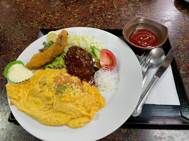 お休みに恵那駅前のひかり食堂でランチ　～今回はひかりプレート